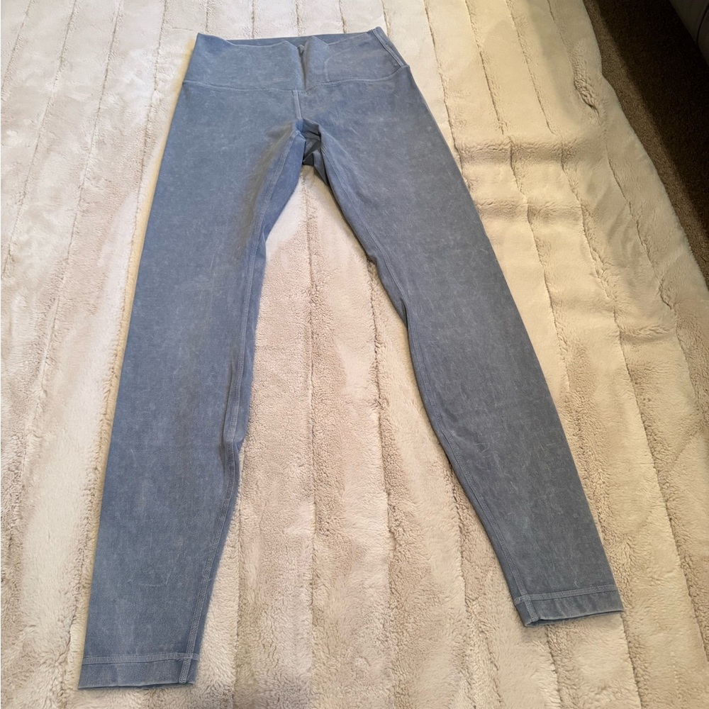 🥳 *SALE* lululemon Leggings, "Denim" Color, Size 6/28"